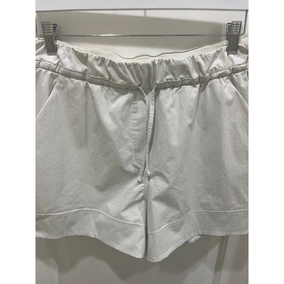 Lululemon Cinchable Waist HR White Woven Short 3.5" Relaxed Fit Sz L - Picture 4 of 10